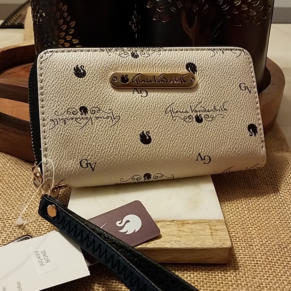 Woman wallet